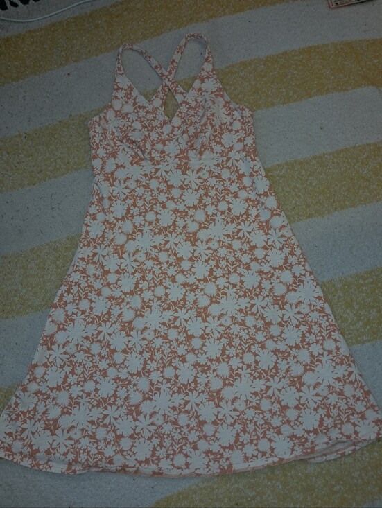 Patagonia Dresses & Skirts - Patagonia brand Women's size small floral print, organic cotton blend dress